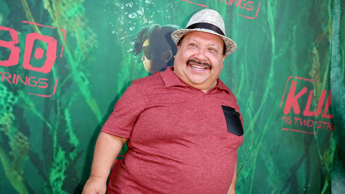 Chelsea Handler S Sidekick Chuy Bravo Dies At The Age Of 63