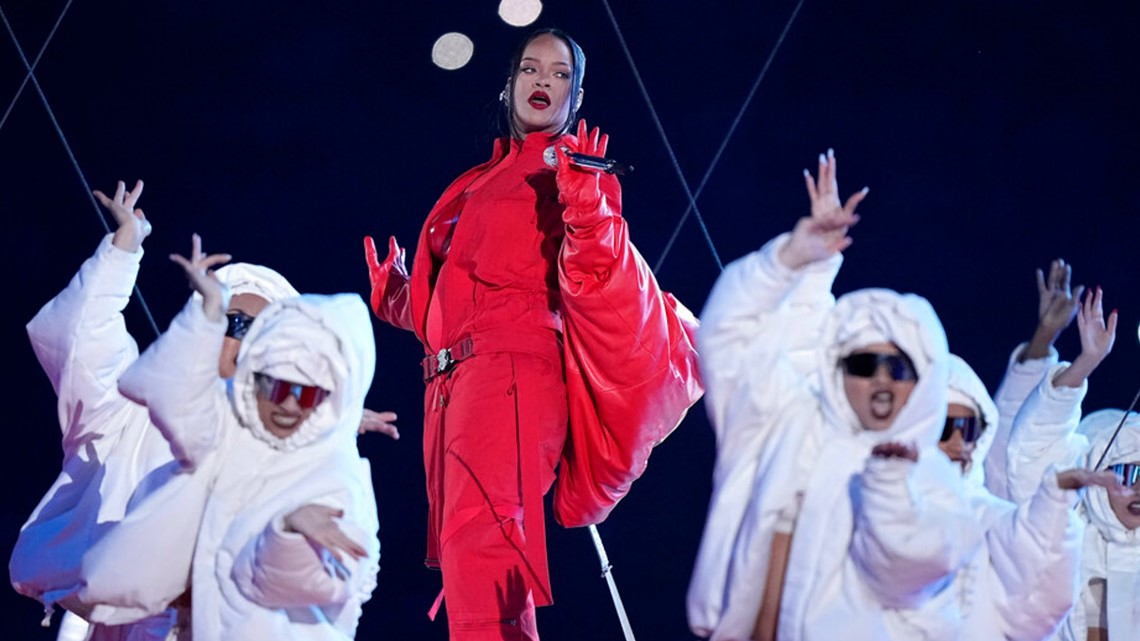 Pregnant Rihanna soars in Super Bowl halftime performance