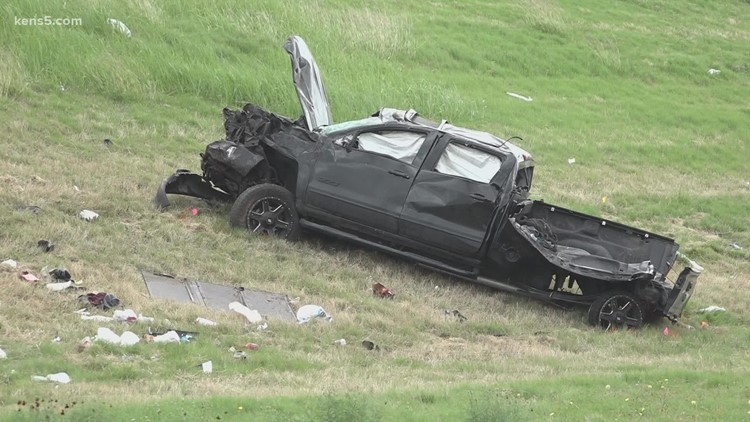 15 migrants injured after high-speed chase ends in Bexar County, officials say