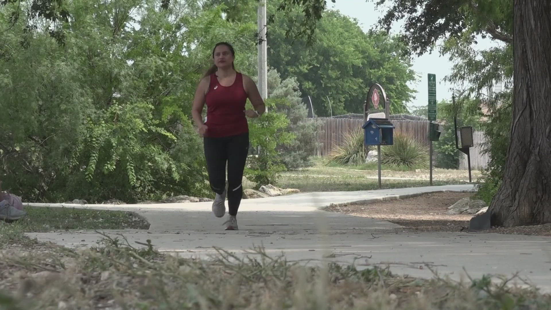 San Antonio woman to run to Uvalde in honor of Robb victims | newswest9.com