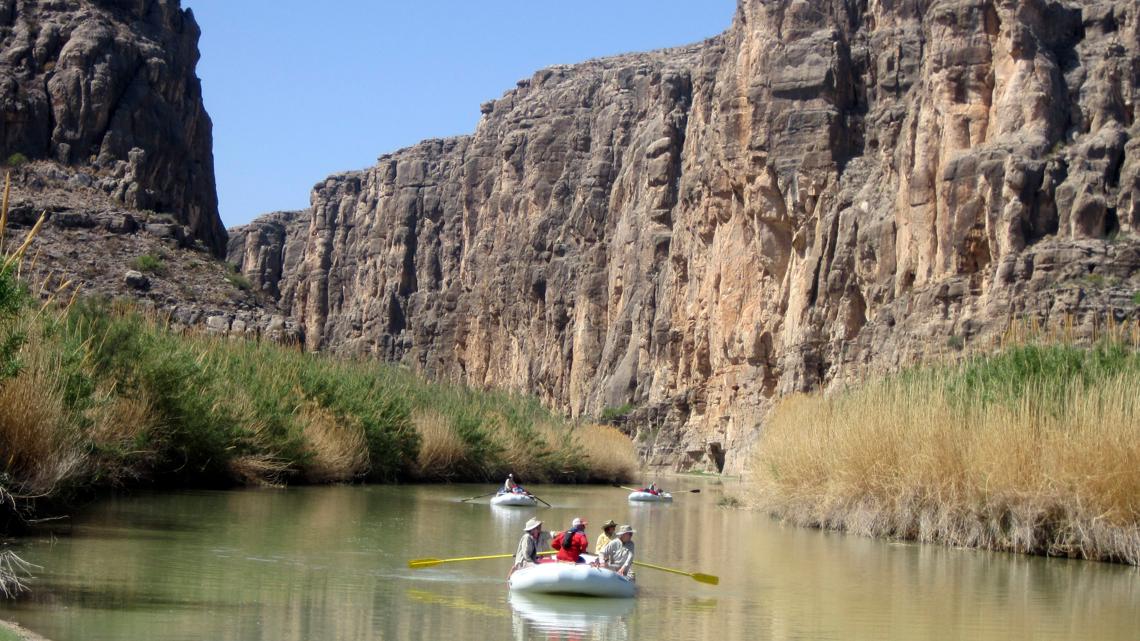 Texas lawmakers urge Governor Abbott to halt border wall expansion through Big Bend National Park