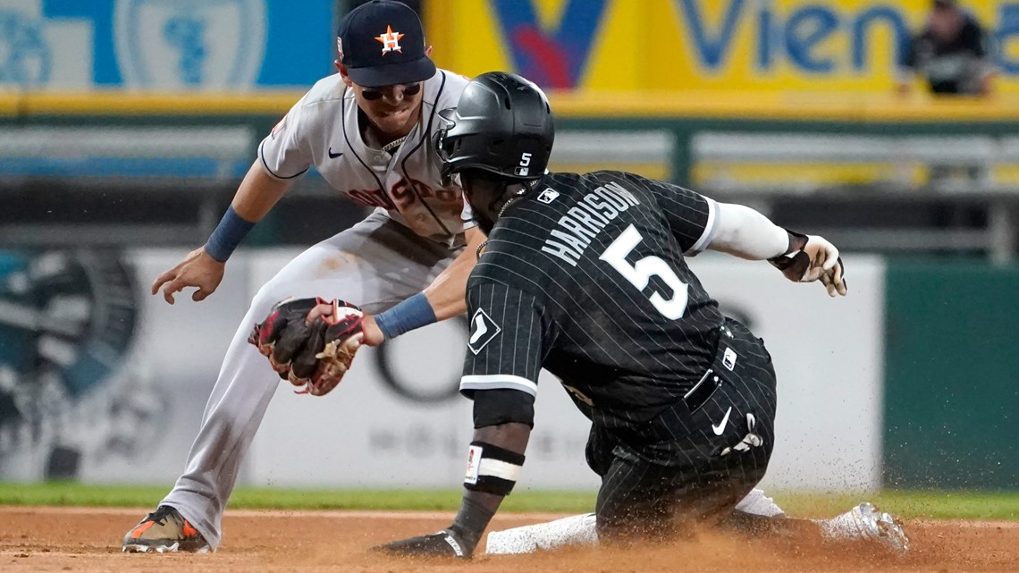 How do the White Sox fill second base after declining Josh Harrison's  option?