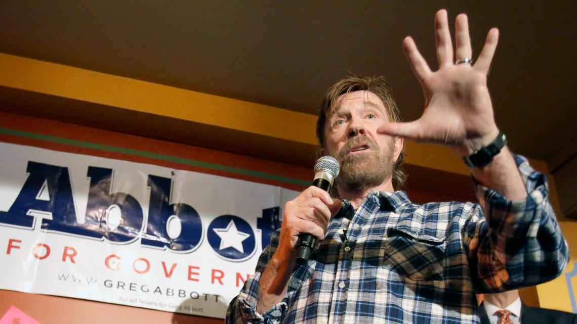 Texas reacts to Chuck Norris’ death as tributes pour in