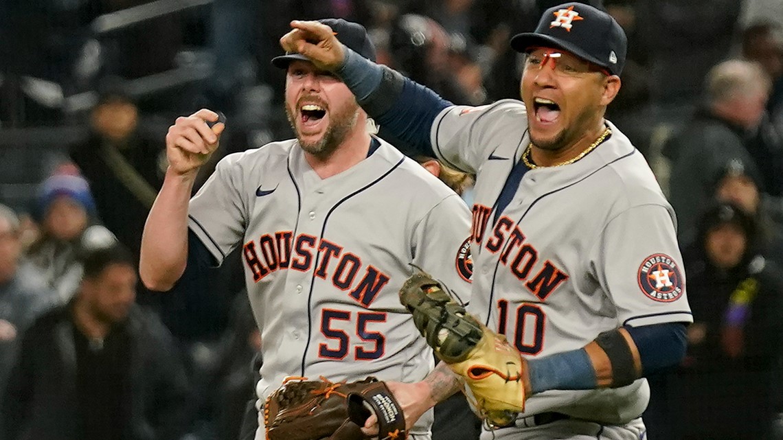 Astros extend first baseman Yuli Gurriel's contract following career-worst  season 