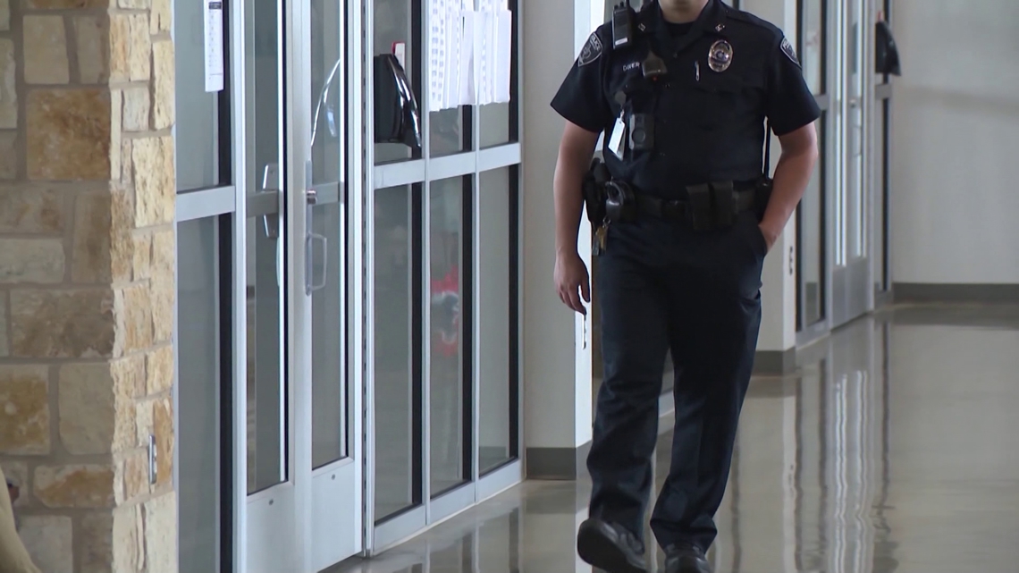 Why Texas school districts struggle to comply with new safety law - Vimarsana News