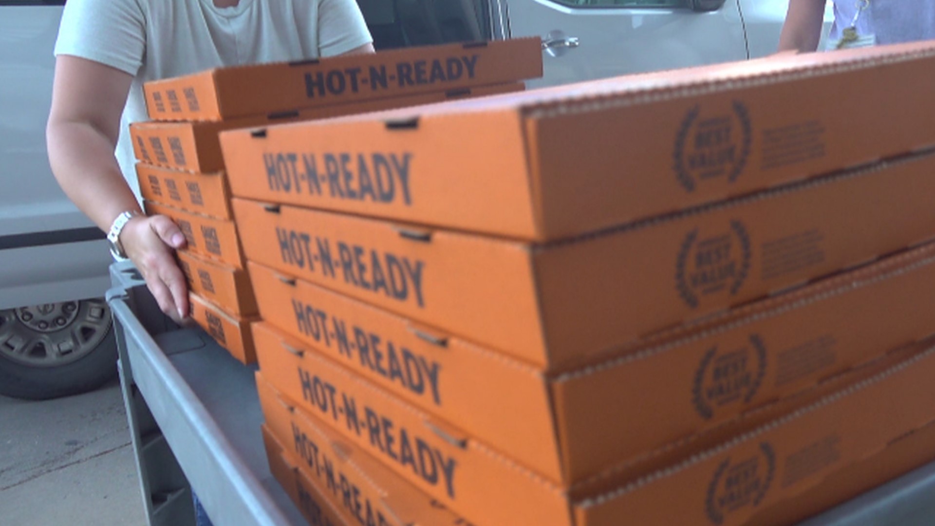 Midlanders came together to give 90 pizzas to employees working at Midland Memorial Hospital.