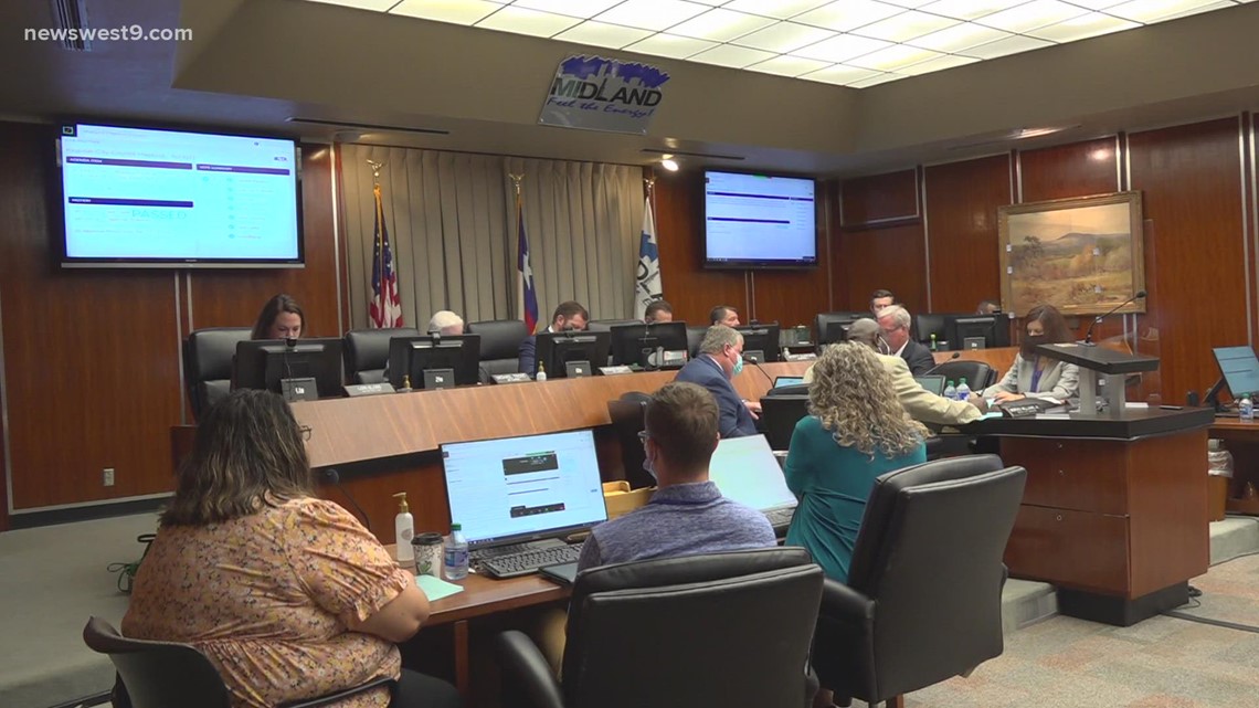 Who is running for the Midland City Council?