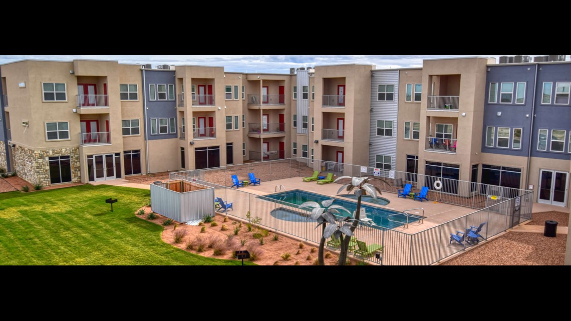 New low apartments hold ribbon cutting in Odessa