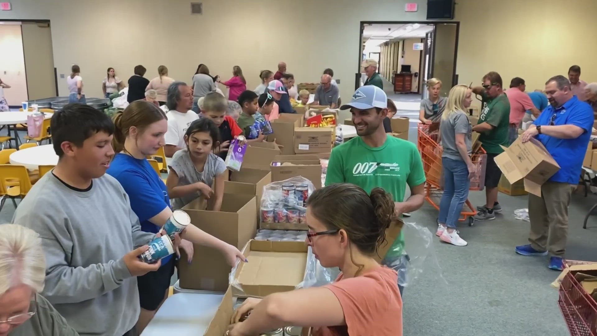 Monahans First Baptist builds food boxes for monthly distribution