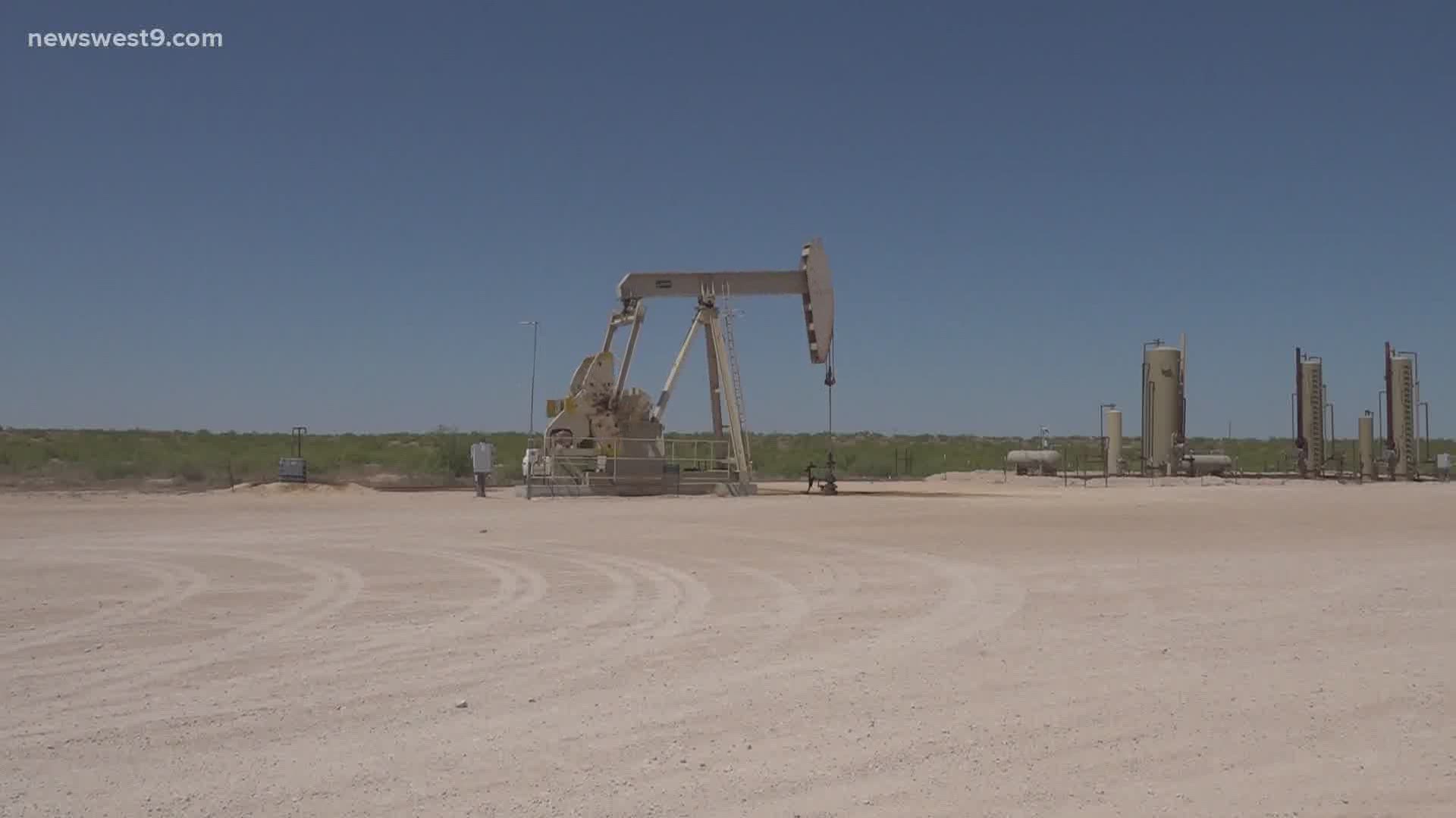 According to Barron Petroleum, the 13,000-acre field in Val Verde County is estimated to hold around 417 billion cubic feet of reserves.