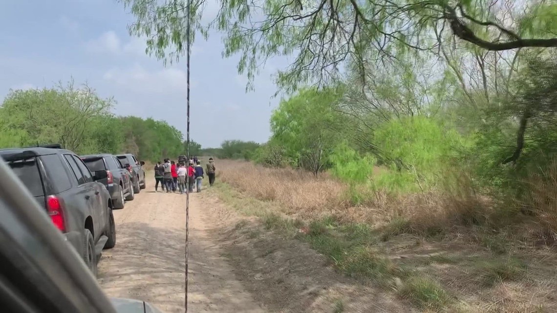 'I don't think it's going to stop' | Human smuggling cases spike along border - Vimarsana News