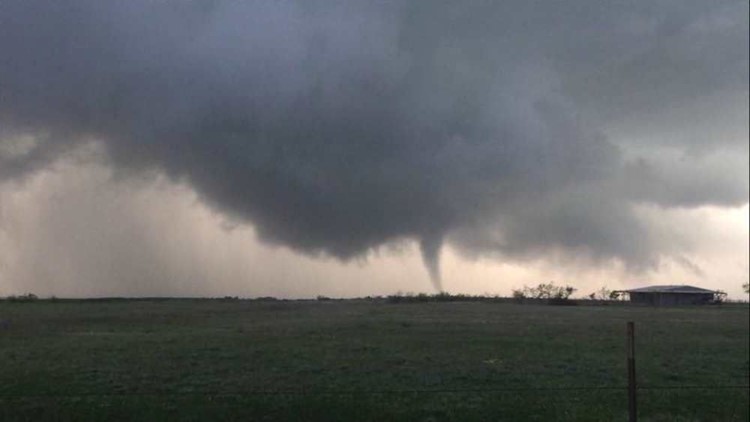 Mother Nature Leaving Behind Damage Tornado Reports In The Basin Newswest9 Com