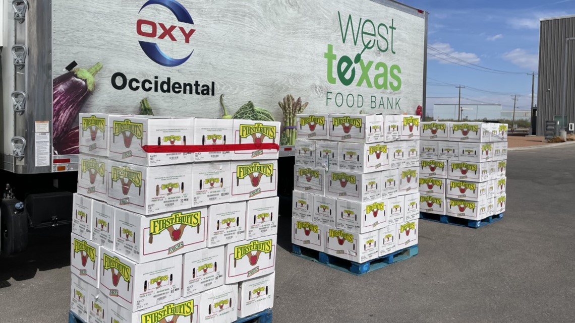 United Supermarkets donates over 4,000 pounds of apples to West Texas Food Bank - Vimarsana News