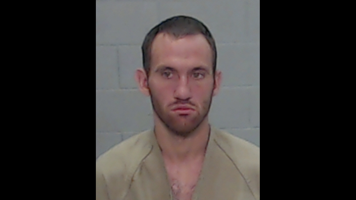Man arrested for resisting arrest, evading police | newswest9.com
