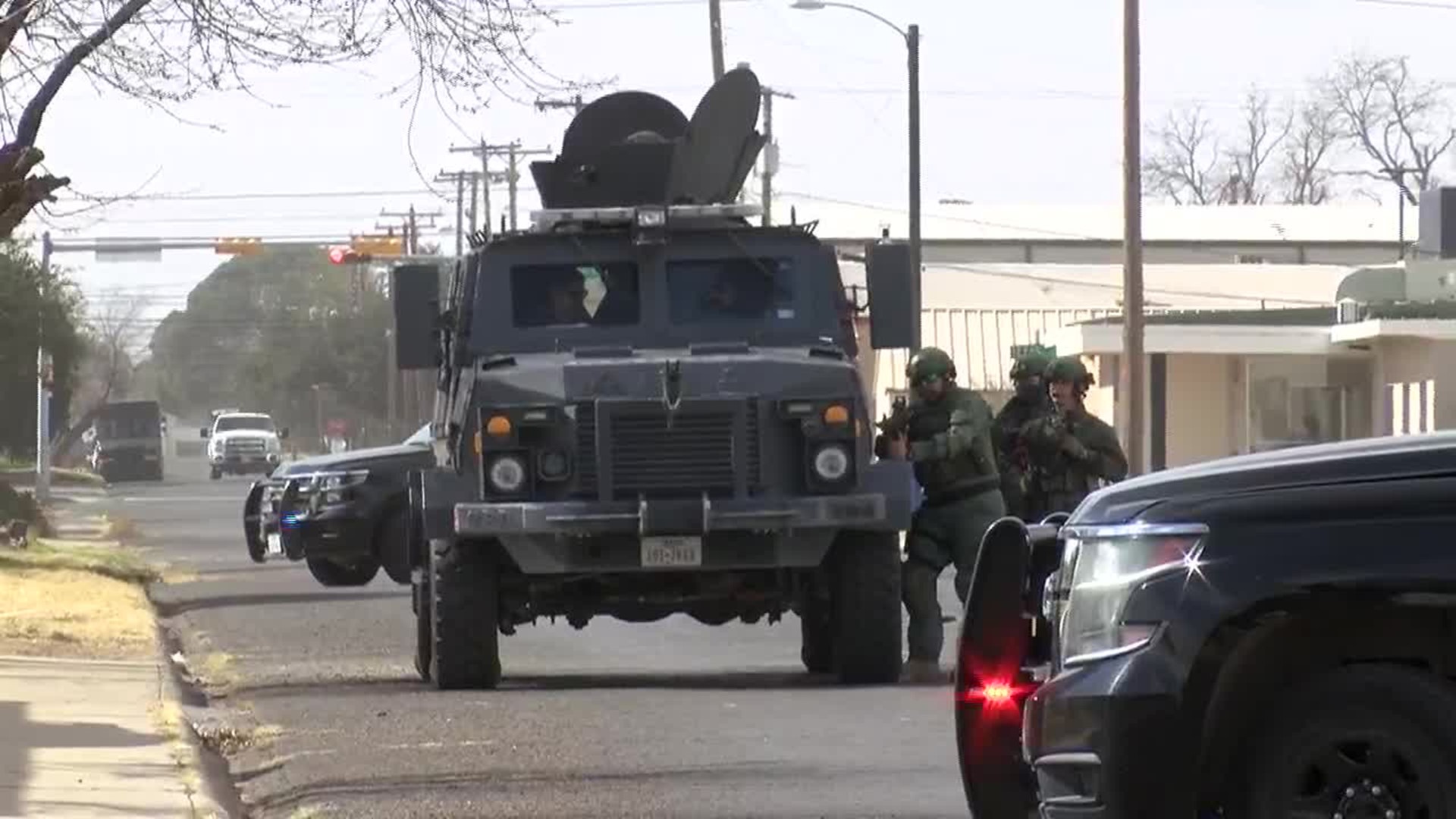 VIDEO: SWAT, OPD responding to barricaded subject situation