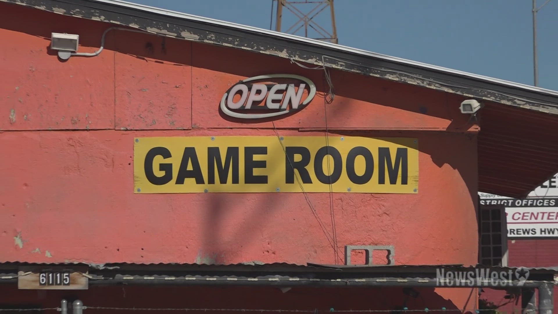 Key changes include shortened hours of operation, restrictions on locations, transparent windows, and a cap on the number of game rooms in the county.