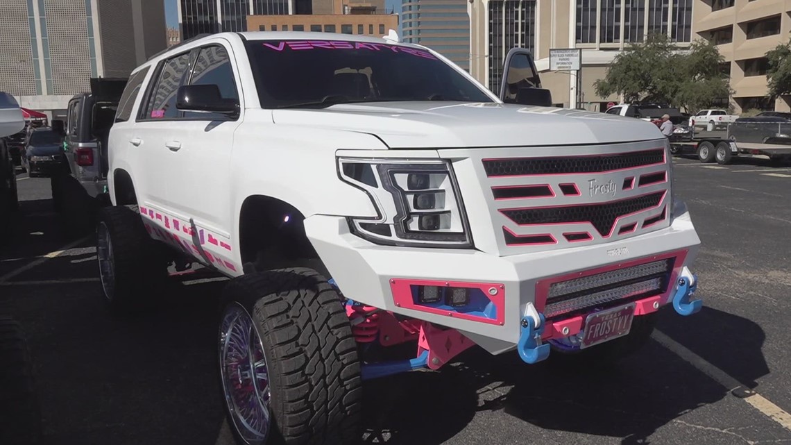 Sunnyside Garage hosts "End O' Summer" event at the Downtown Midland