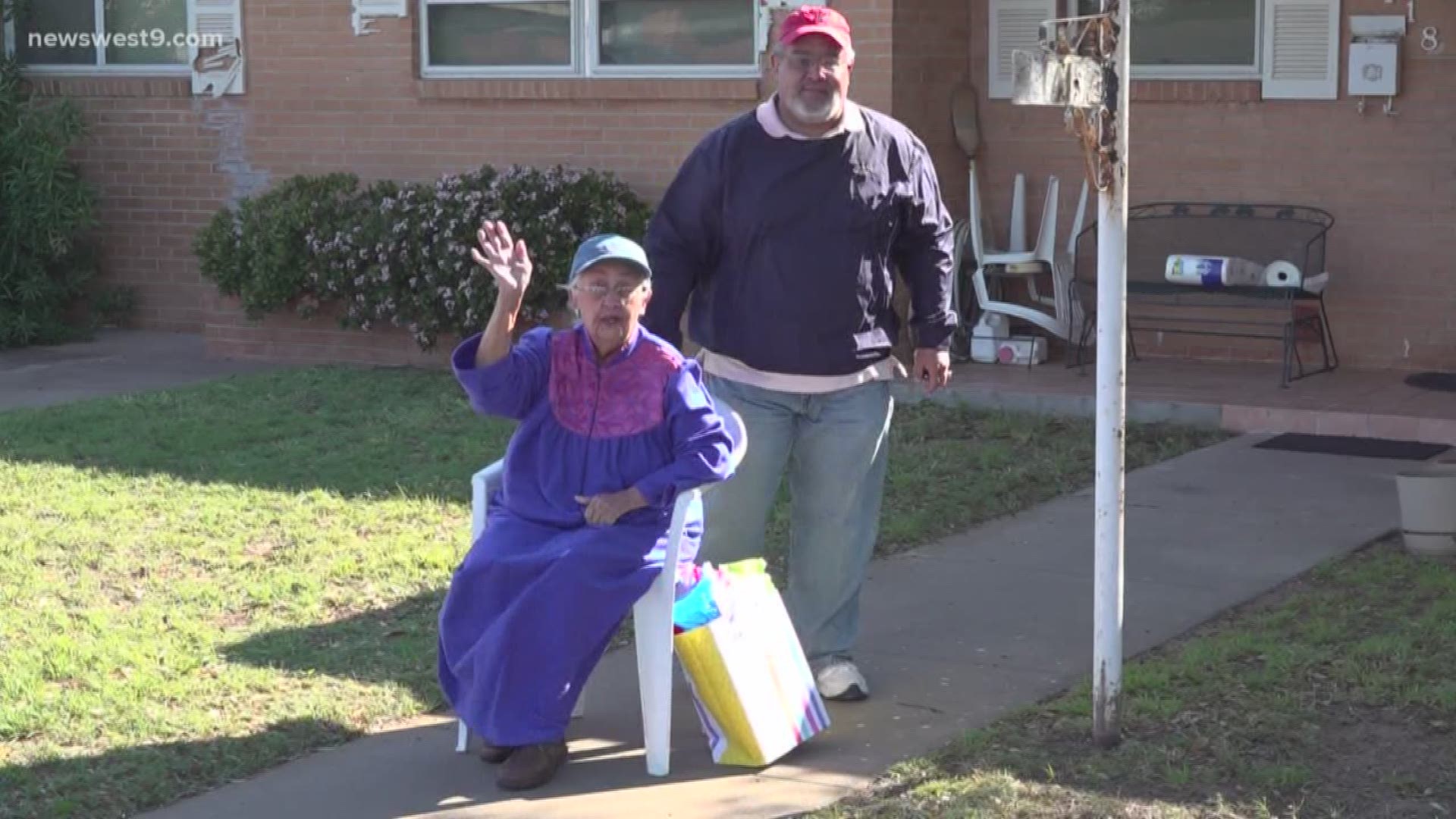 Gloria Hernandez has made it to 90, a milestone the community came out to celebrate.