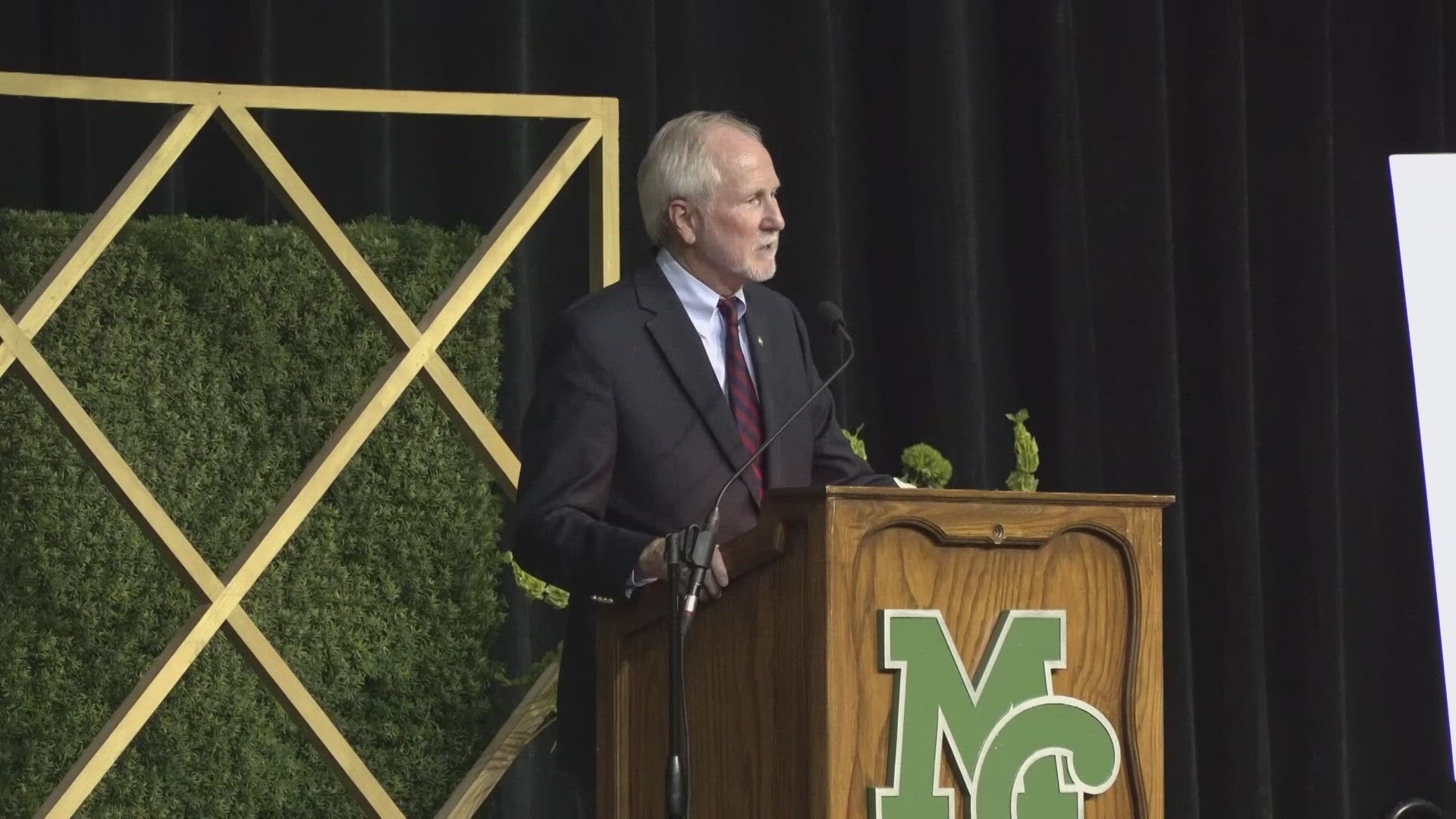 Dr. Steve Thomas, who has been Midland College's president since 2008, has announced his retirement.