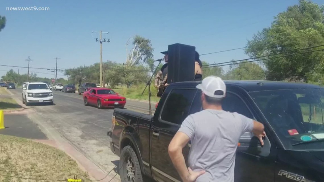 Musicians bring joy to Big Spring nursing home residents