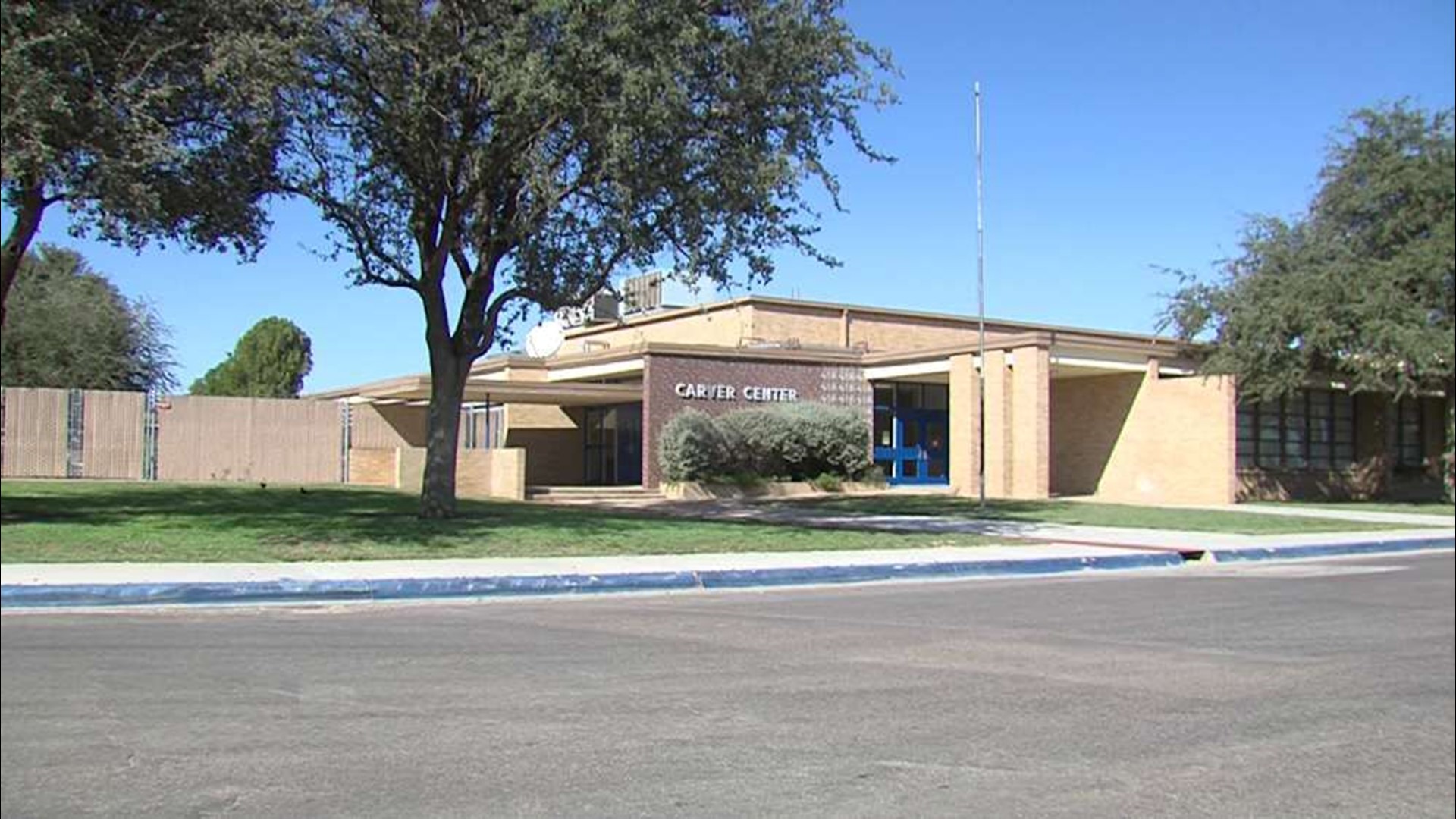 Midland Elementary School Receives 200 New Books