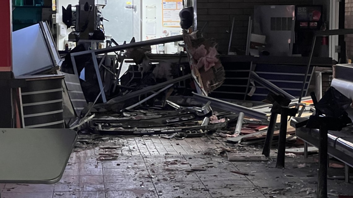 Midland Police investigate crash at Burger King on Andrews Highway