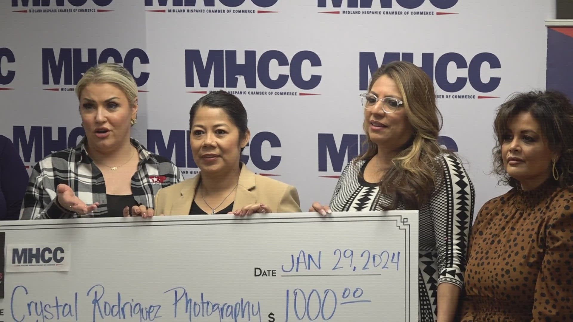 Midland Hispanic Chamber of Commerce gives out $1,000 grant | newswest9.com