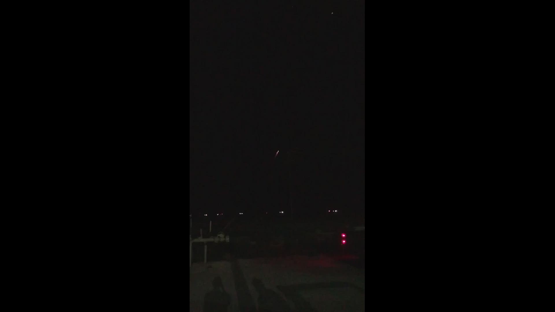 Brandi Batmann captures rocket debris breaking up over West Texas