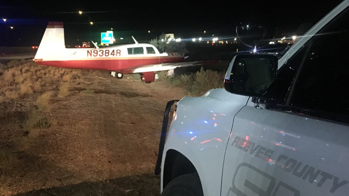 What do pilots do during an emergency landing? - Vimarsana News