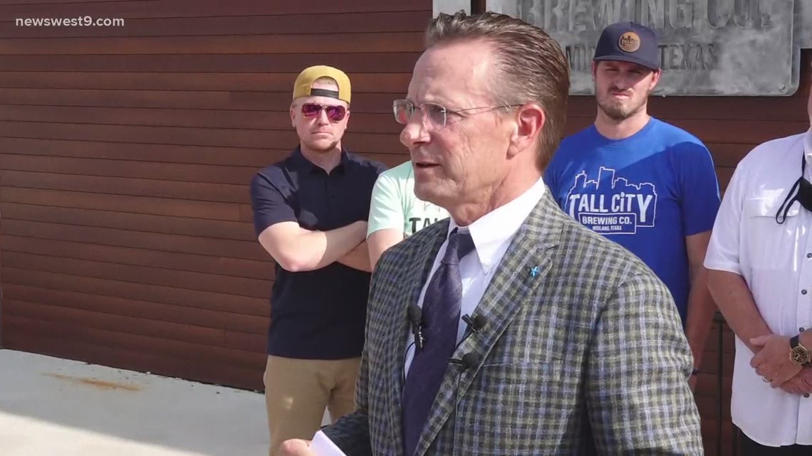 West Texas mayor says bars should open despite Abbott's order