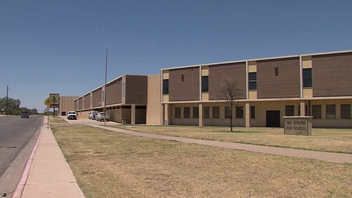 Big Spring School Board Delays Announcement on Lone Superintendent