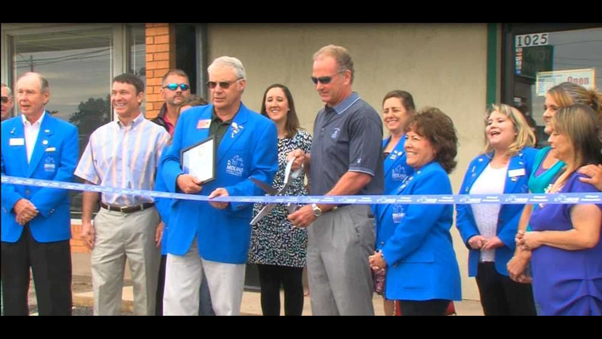 Midland Christmas Thrift Store Opens Second Location | newswest9.com