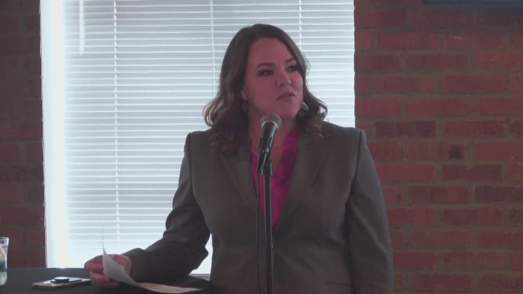 Lori Blong formally announces candidacy for Midland mayor