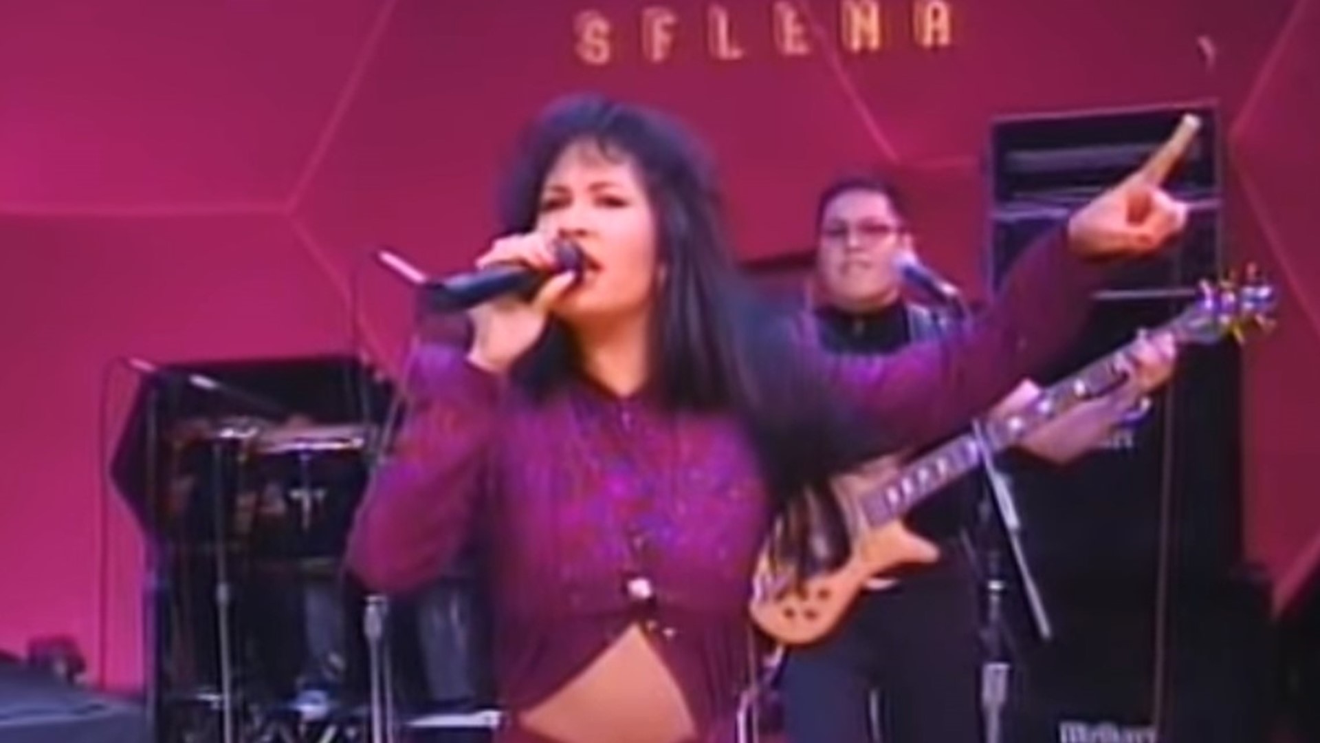 24 years ago Selena performed her last televised concert