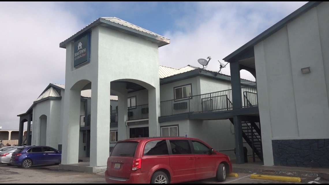 Tenants at West Texas motel react to deadly stabbing