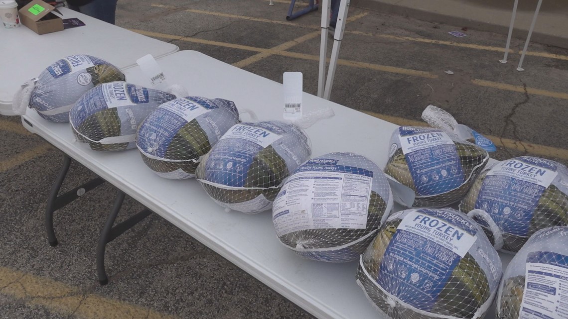 Midland church gives away 250 turkeys to community - Vimarsana News