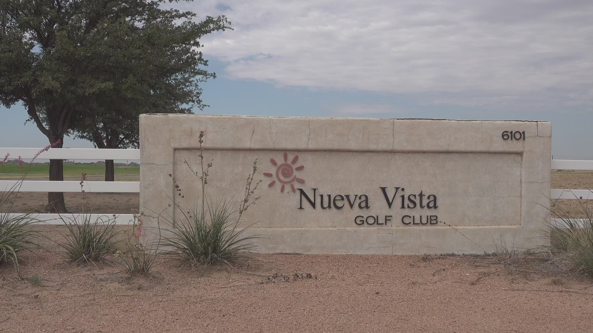 What can be built on the Nueva Vista Golf land?