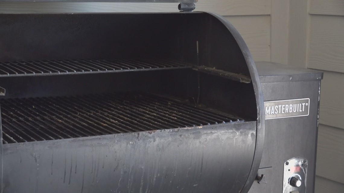 Smokers to cook holiday dinner? Texans turning that way - Vimarsana News
