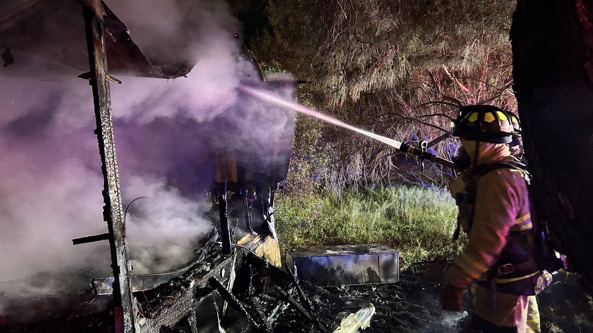 Midland Fire responds to early morning fire in vacant mobile home ...