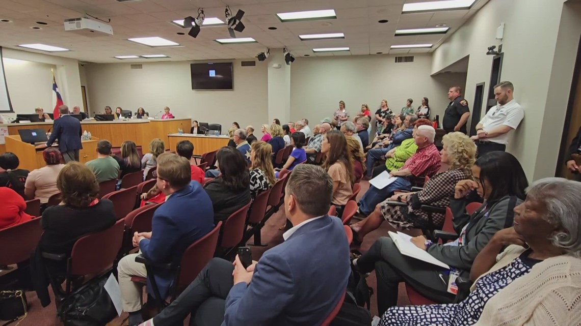 ECISD Board Of Trustees Calls For Bond Election In November | Newswest9.com