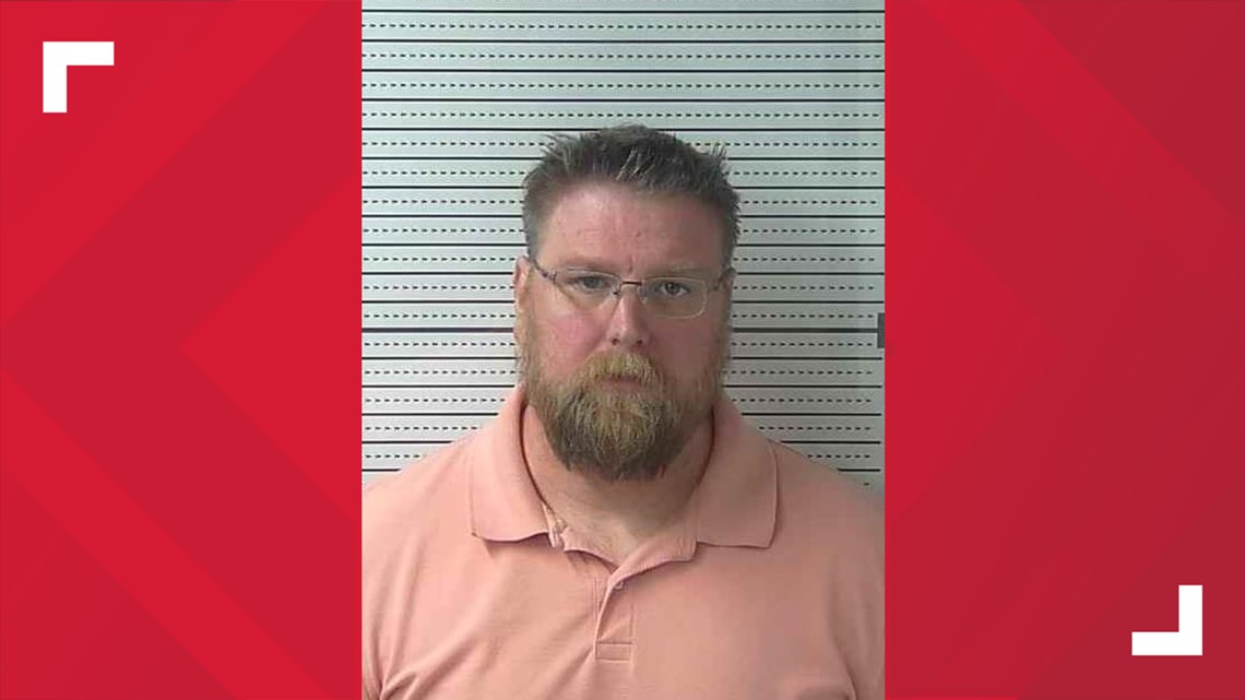 Hobbs middle school teacher arrested for inappropriate behavior towards female students - Vimarsana News