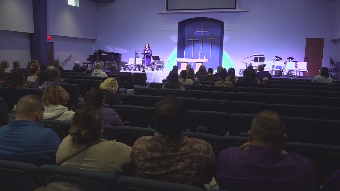 Candlelight vigil honors 20 West Texans lost to domestic violence - Vimarsana News