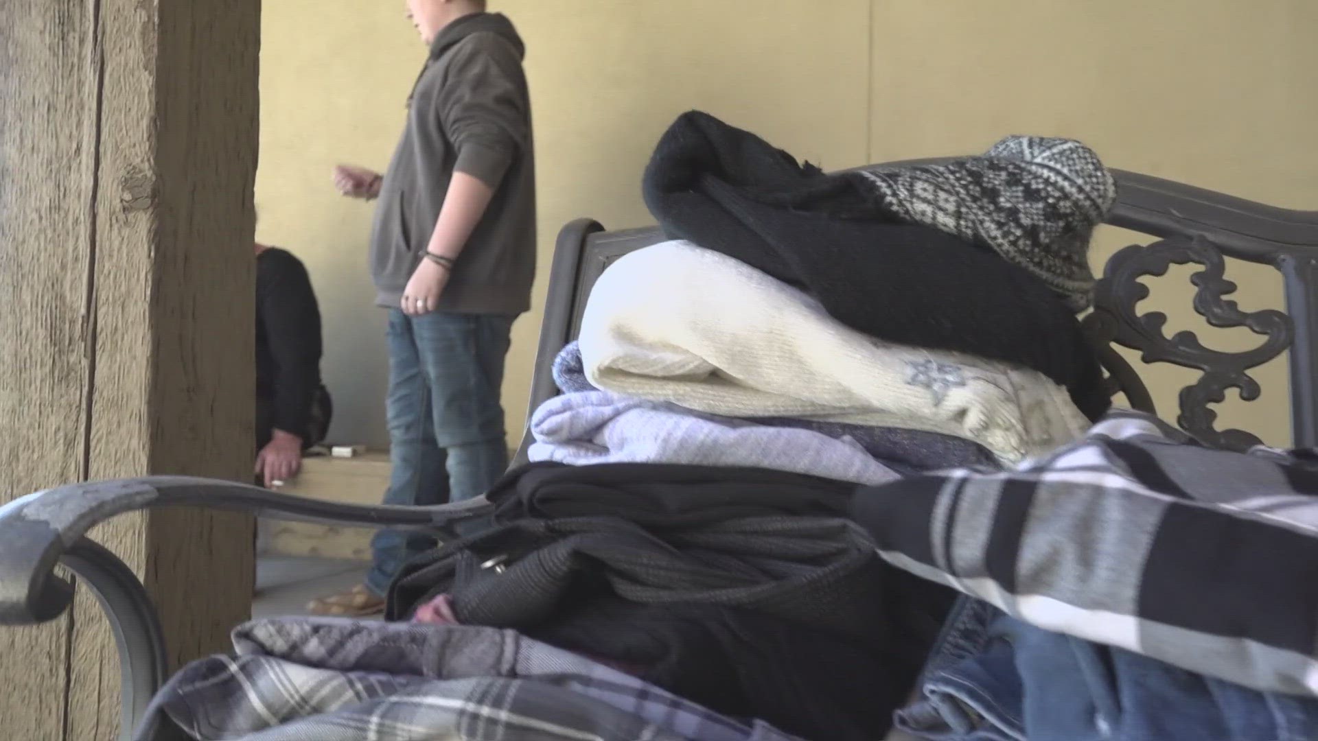 Odessa woman puts on clothing drive for panhandle fire victims.