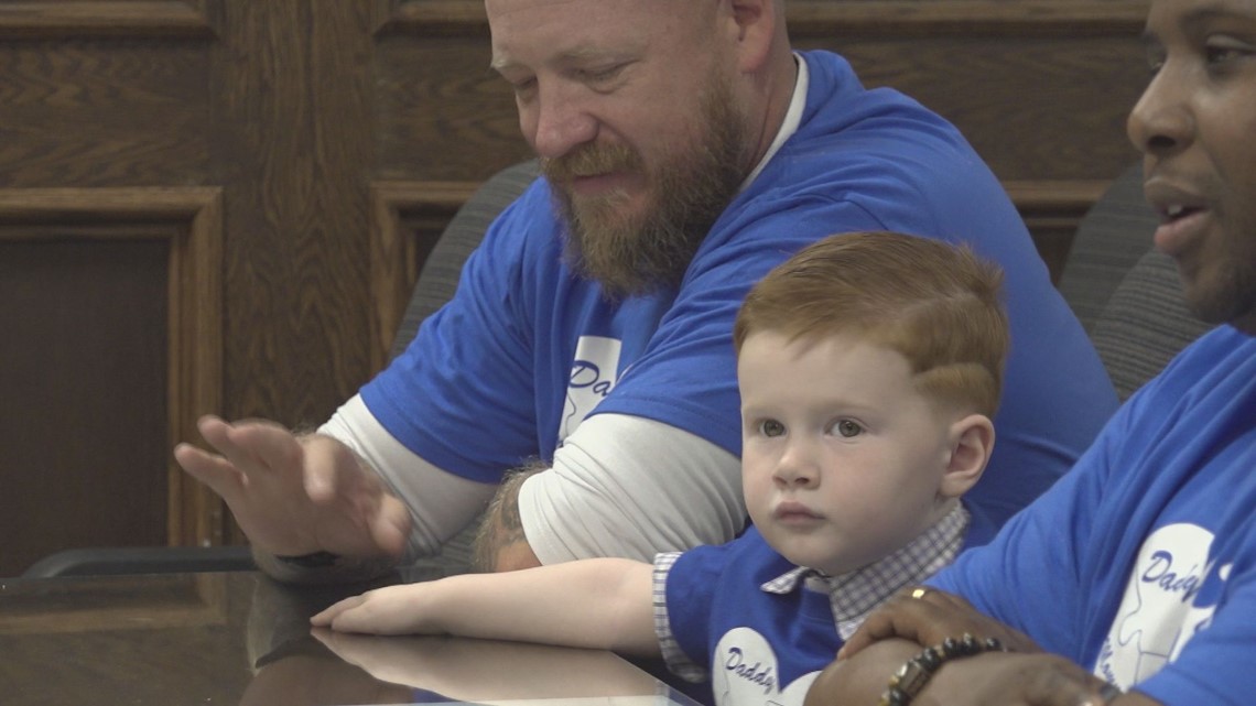6 Odessa families celebrate adoption day at the Ector County Courthouse - Vimarsana News