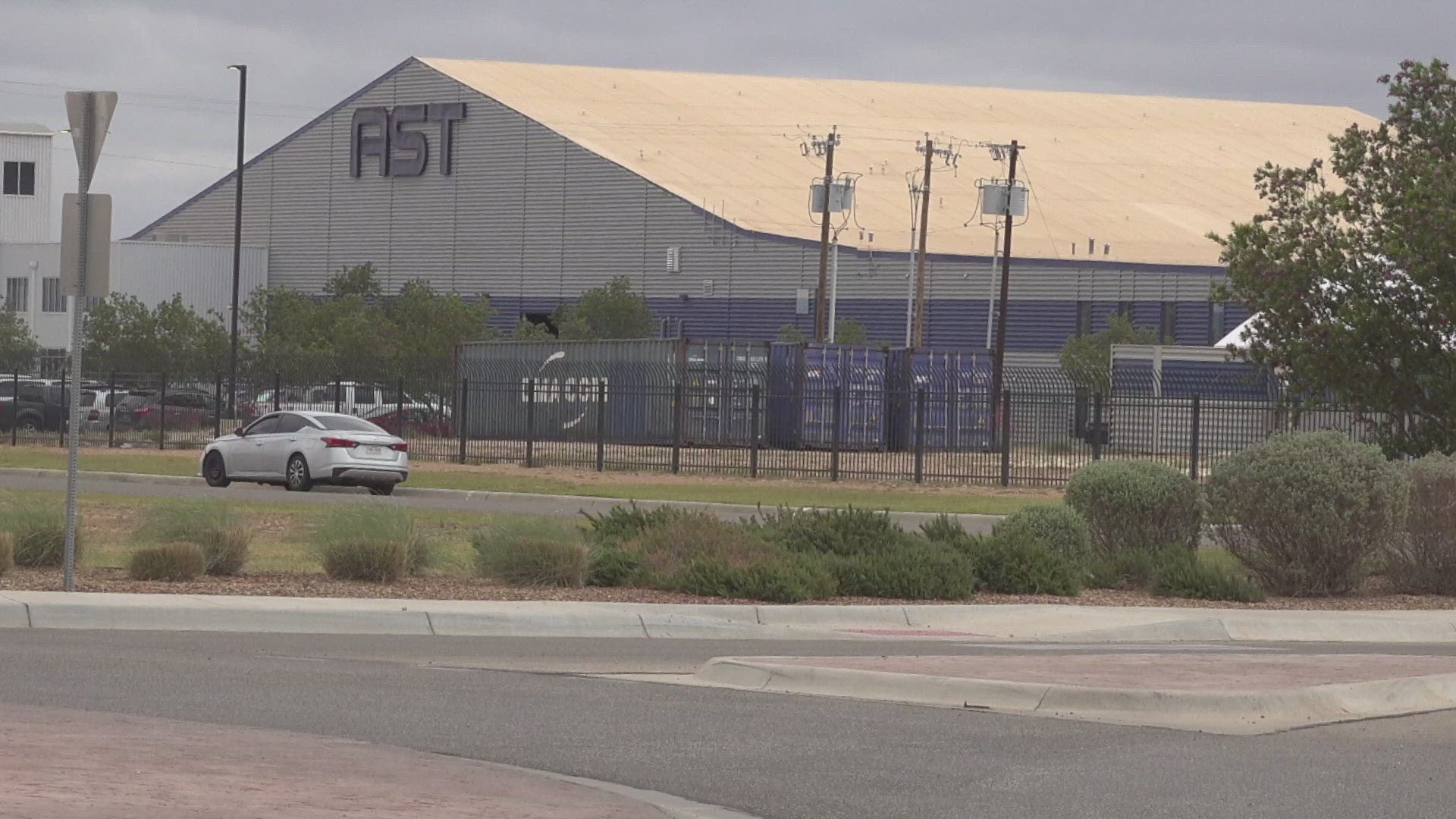 The company is working to ensure smartphones can connect directly to satellites in space, eliminating service dead zones and expanding global connectivity.