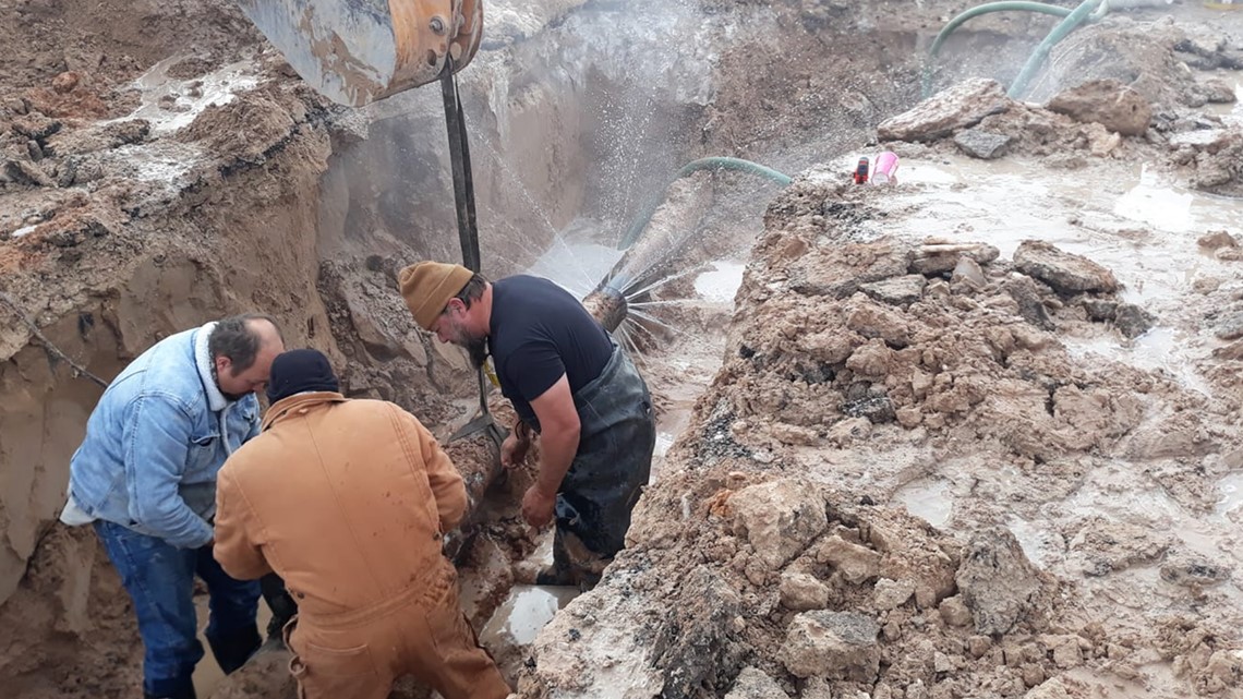 Kermit crews working to repair water main break | newswest9.com