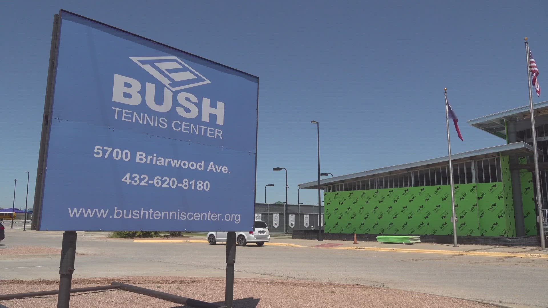 The agreement would bring a new athletic center to the Bush Tennis Center.