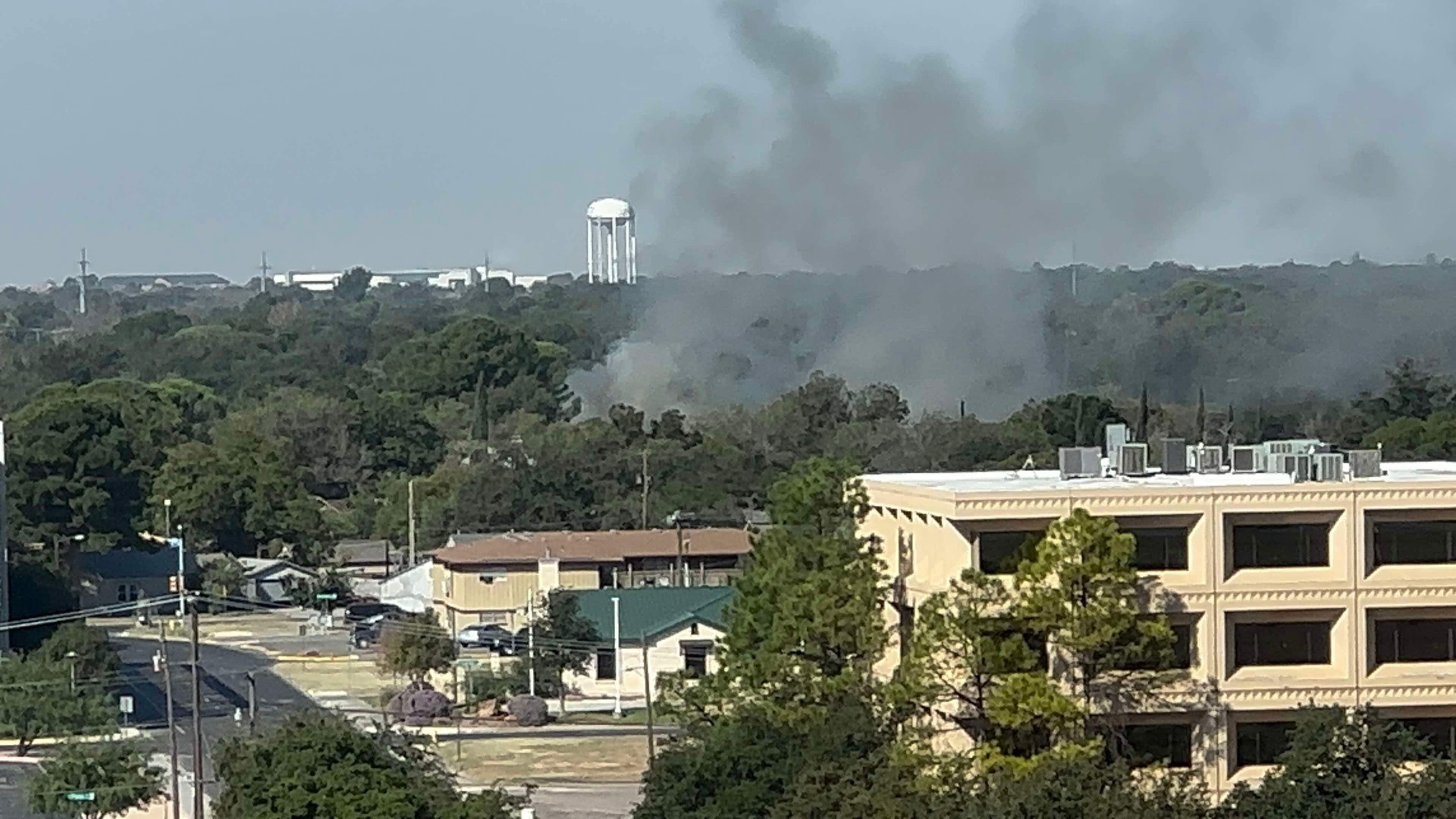 Firefighters are working on putting out this fire, no injuries are reported, and house is thought to be vacant.