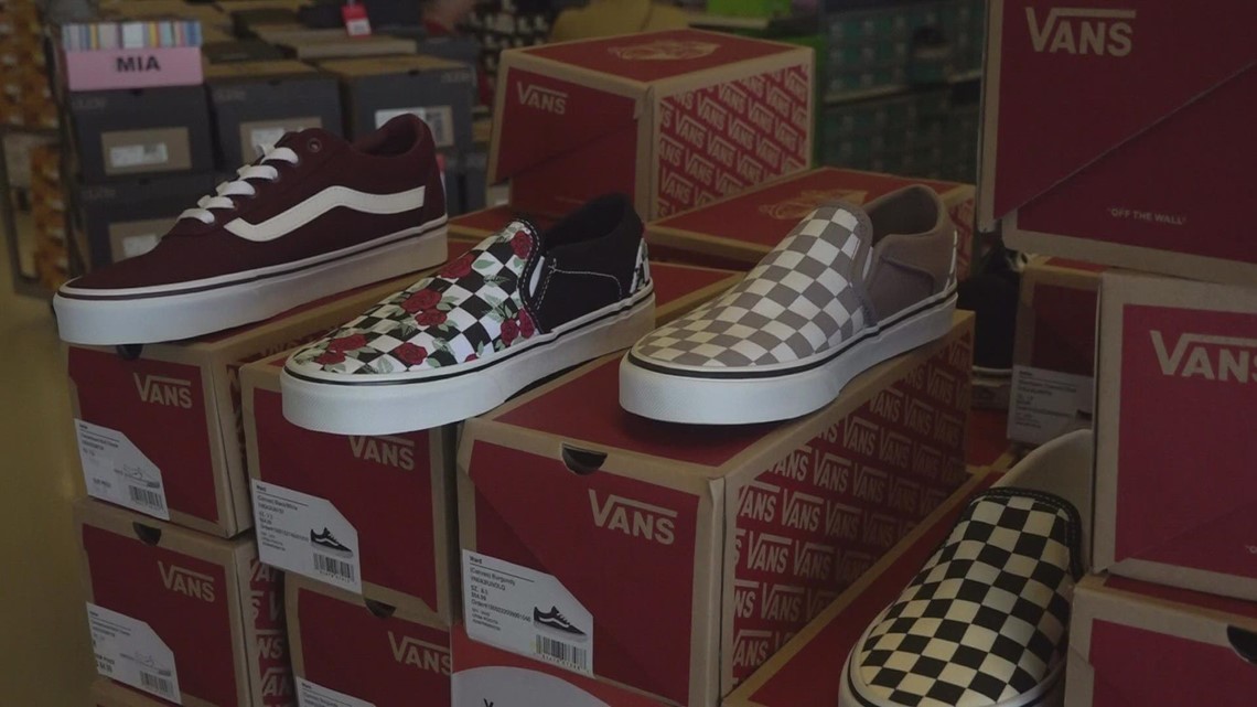 Salvation Army helps provide shoes for back to school - Vimarsana News