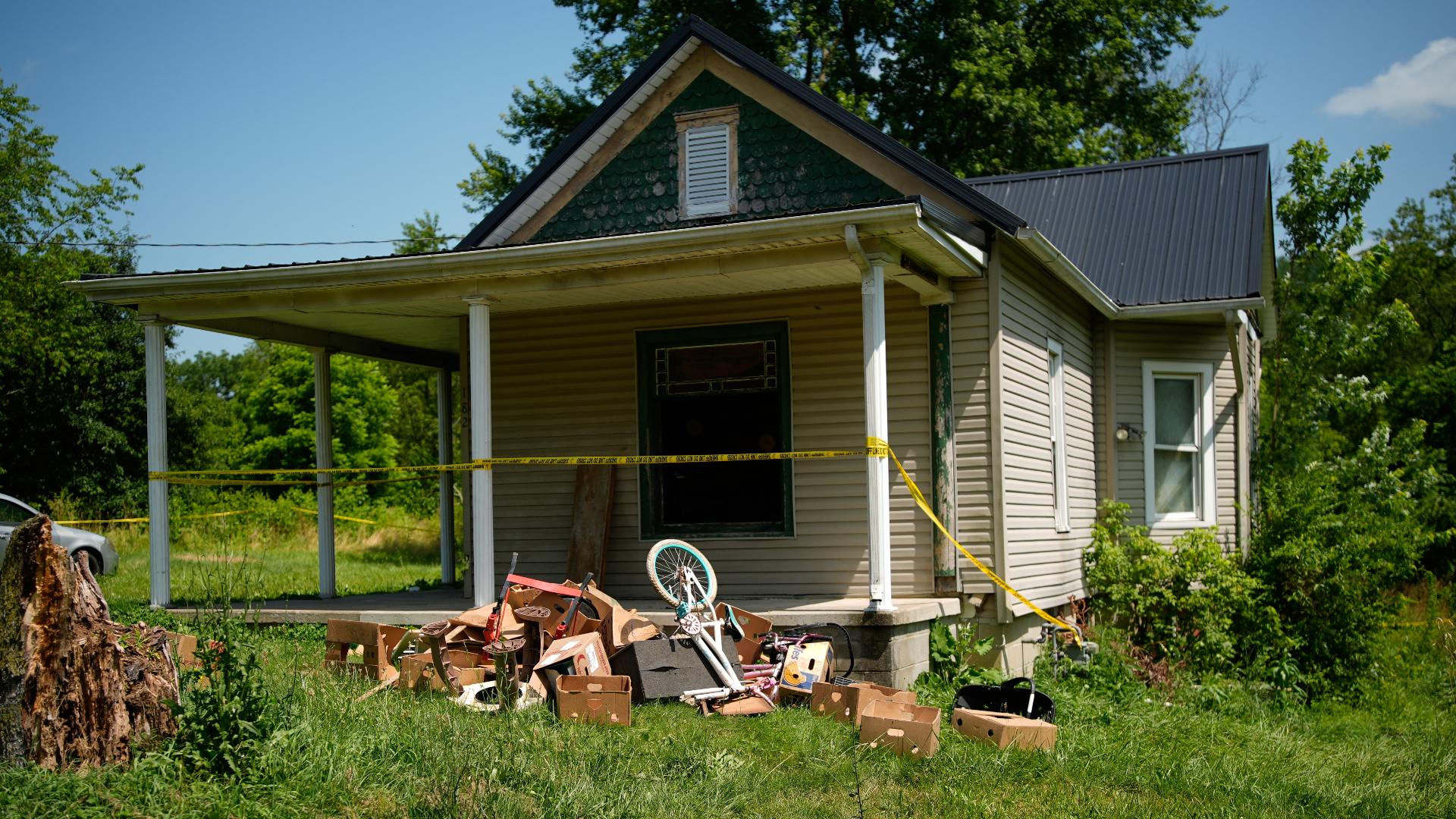 Attorney for mom of 16 kids found living in 'deplorable conditions ...